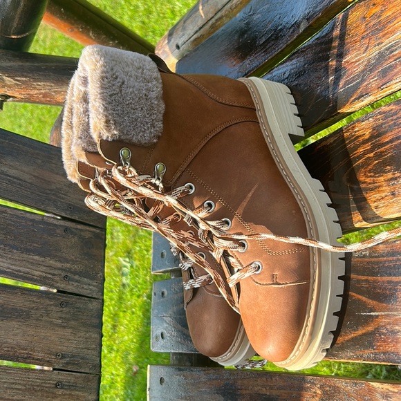 Boots - Picture 1 of 4